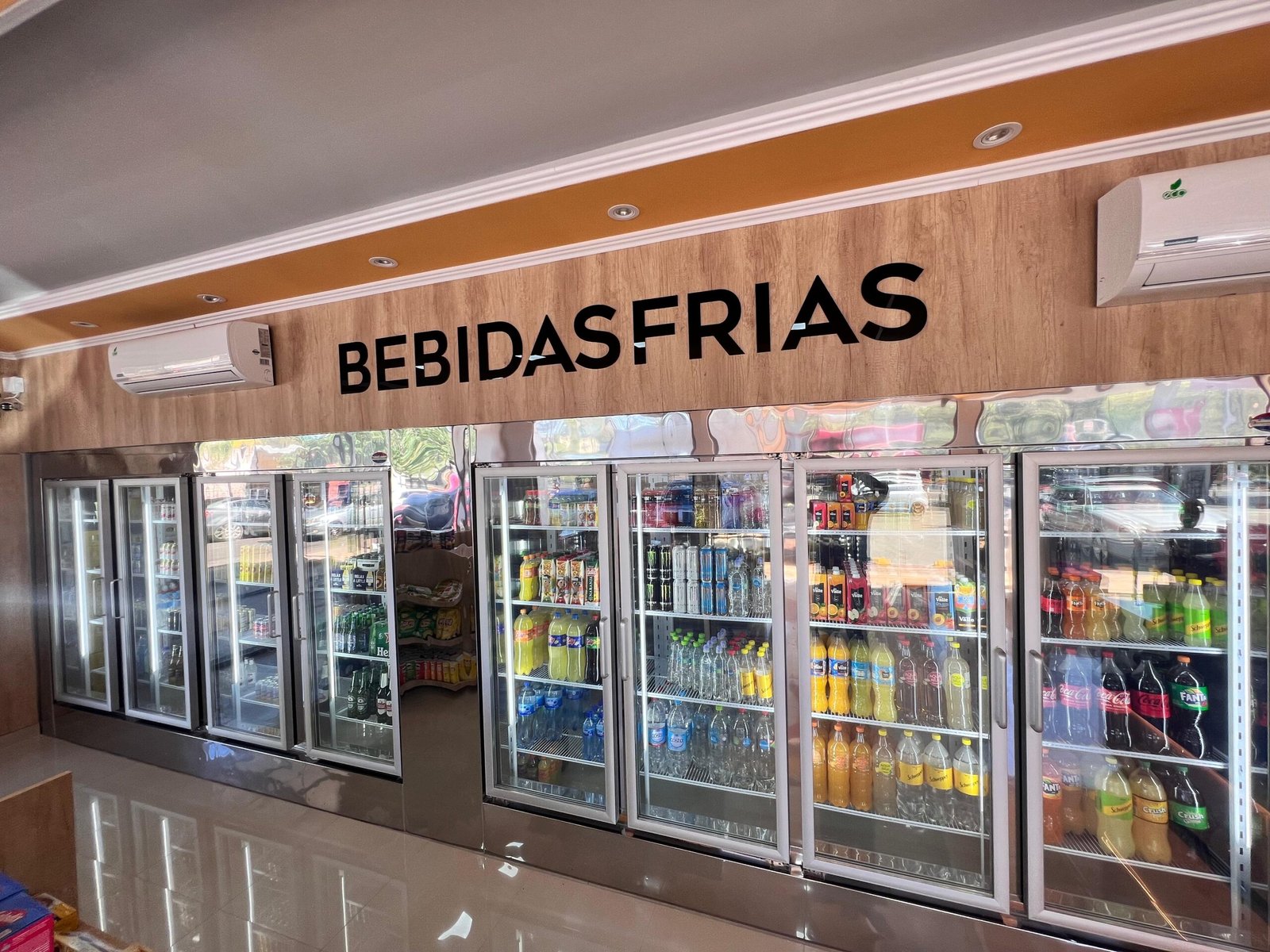 Cámara frigorífica de acceso peatonal (walk-in cooler)